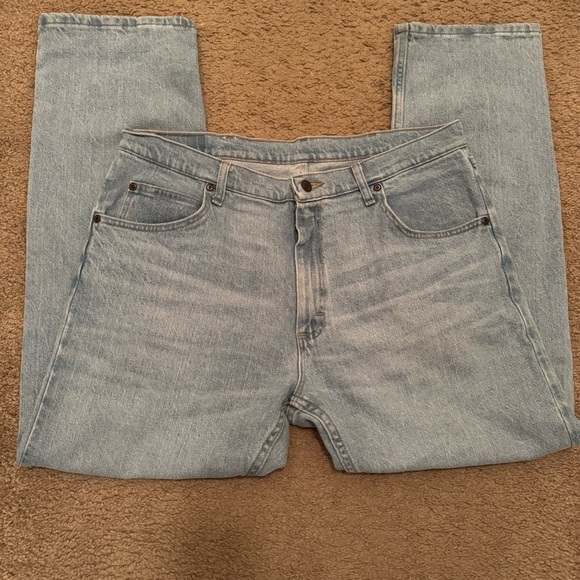 Wrangler Other - Men's Wrangler Jeans Relaxed Fit Tapered Leg Size 36x30